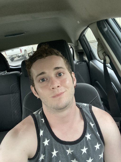 Who be this? https://t.co/B1t2xsvfNJ<a href="/tag/mvsales"class="tags"><span>#mvsales</span></a>