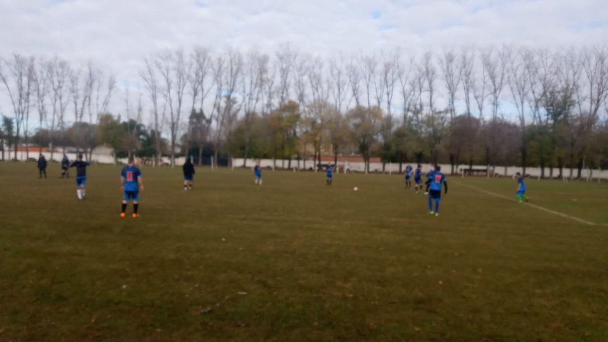 Primera fecha del Campeonato del Sec en Ezeiza,nos trajimos un empate y gran día de Compañerismo.
Gracias a la Secr de Deportes por todo <a href="/OscarTedescoSEC/">Oscar M. Tedesco</a> 
SIEMPRE #ITURRIA 

<a href="/CarlosPerezSEC/">Carlos Pérez</a> <a href="/m_migliore/">Mario Migliore</a> <a href="/MGonzalezSEC/">Marcela González</a> <a href="/NatyGonzalezSEC/">Natalia L. Gonzalez</a> <a href="/Silvanachejolan/">Silvana Verónica</a> <a href="/EzequielTedesco/">Ezequiel Tedesco</a> <a href="/ADaniFolgar/">Angeldanielfolgar</a>