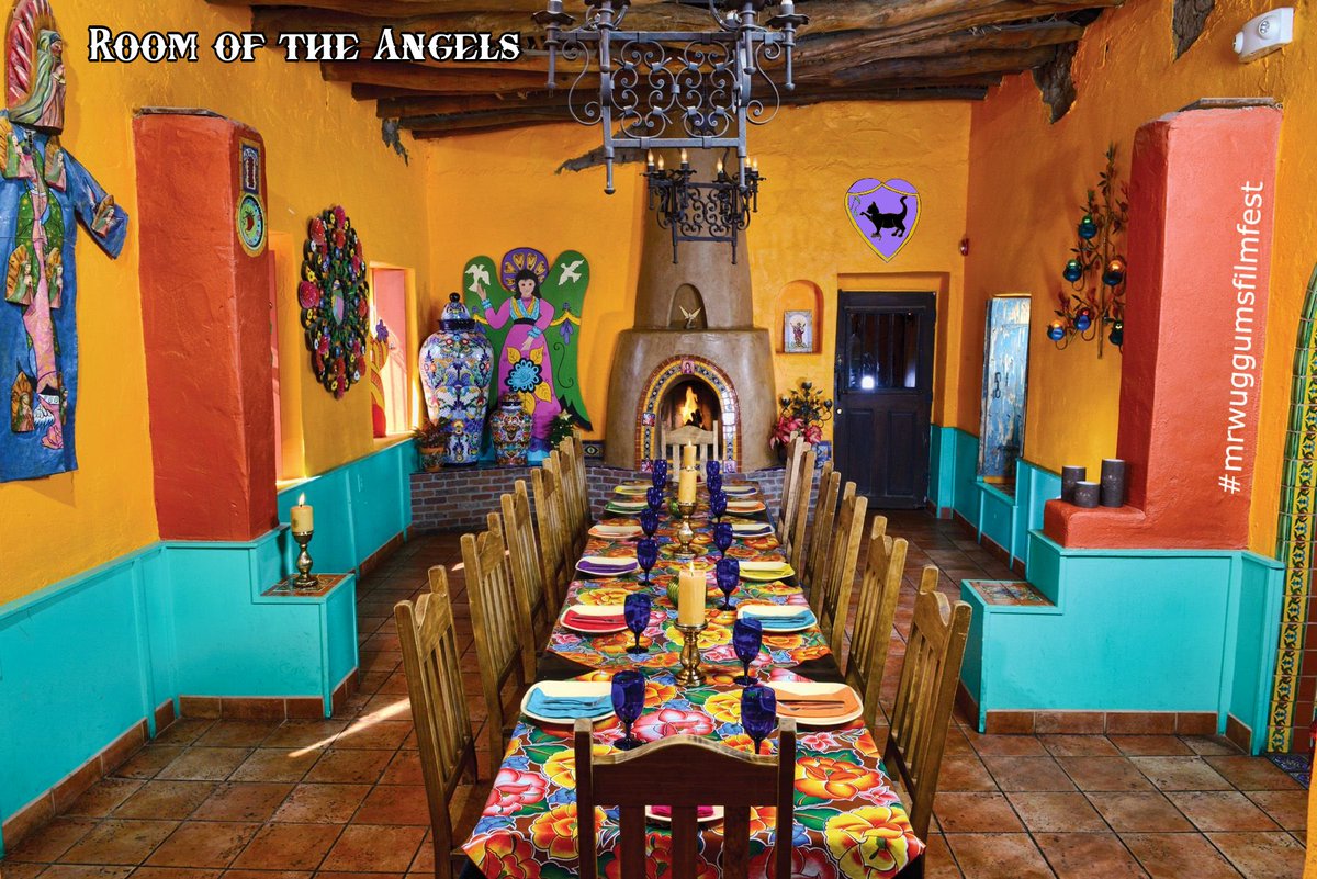 The Hotel Gato Restaurant Sunday Buffet is ready!

Purrlease join Chef Jeff Angel & his staff in the Room of the Angels❤️‍🔥

Agua, agua frescas, coffee, tea, milk, Coke, sangria & cervezas available! #ChillTent #CactusGulch #Xanawu #XCats #XPups #Anipals #KittyTwitter @XanawuCats