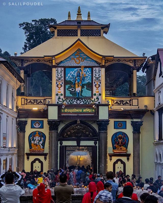 Pashupatinath Mandir, Kathmandu, Nepal 📍
Shree Pashupatinath le Hami Sabai Ko Rakshya Garun 🙏 🕉️

Photo: salilpoudel_  onepictures.np 
#pashupatinath #pashupatinathtemple #lordshiva #mahadev #kathmandu #visitnepal #nonextquestion