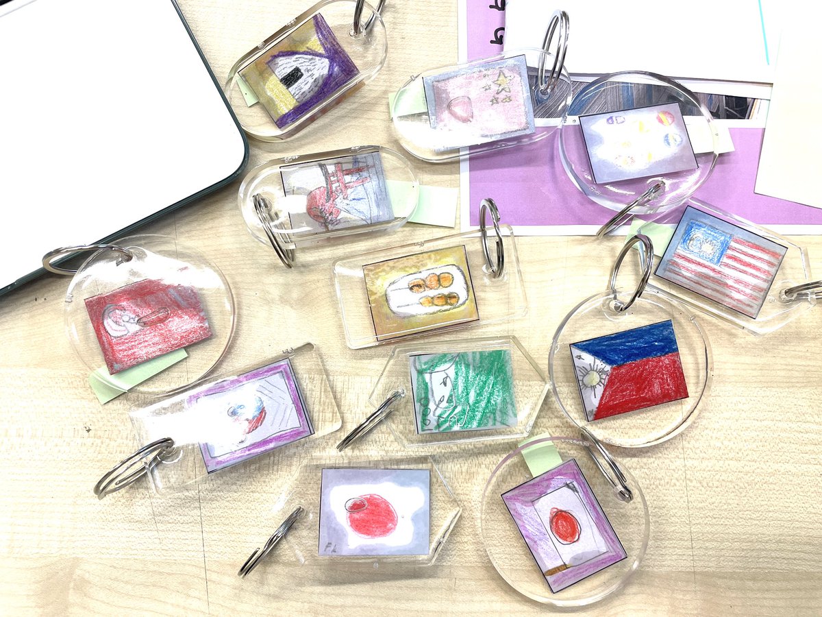 The students in Year 2 A made key rings. They drew the landmarks/something of the places they have been to, or the place they wanted to go. I helped to cut and laminate the drawings and Ms Carrie helped by pouring resin for them. So so cool 👍🏼👍🏼👍🏼 <a href="/HELPISKL/">HELP International School</a> <a href="/anishagill85/">Anisha Gill</a>