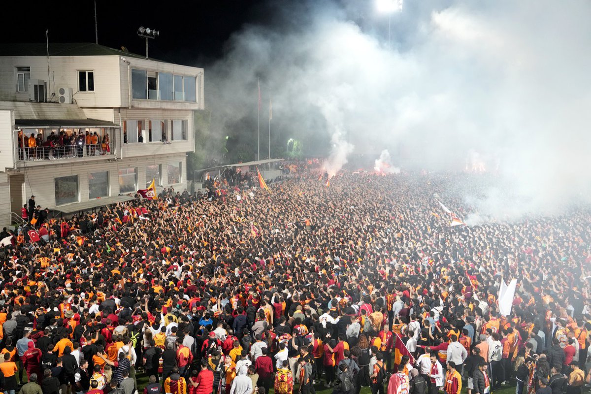 İŞTE TARAFTAR, İŞTE ŞAMPİYON! 🏆🔥