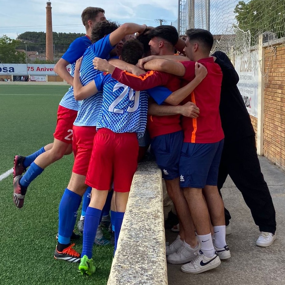 Gran remontada del 1o equipo en Lodosa. 
<a href="/cdlodosa/">cdlodosa</a> 2
<a href="/CDRiverEga1925/">@CDRiverEga</a> 4
⚽⚽ <a href="/eneko06416478/">eneko</a> 
⚽ <a href="/PabloPardoOrdo1/">Pablo Pardo Ordoñez</a> 
⚽ <a href="/Albertocasca1/">alberto crdn</a> 
Bonito final.
Hasta 5 juveniles puso en el campo <a href="/GSGbike/">Gonzalo Santamaría. GSG.</a> en "El Medianil". 
#OrgulloAndoleño
#Desde1925