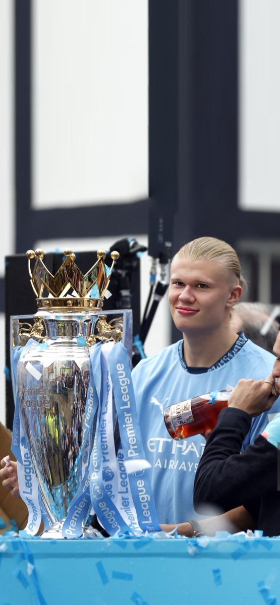 2has_'s tweet image. • 𝟰𝗞 | #Wallpapers 📱 
     📁 Manchester City 🤍
          📁 #ManCity