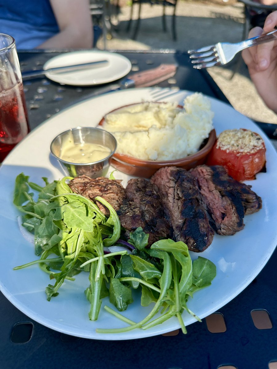 LiLWiL612's tweet photo. #MemDayWknd24 #HalfMoonRestaurant #DobbsFerry #GirlDad my lil road dog, never leaves my side #GettinGrown π« #Cheers #Sangria #waterfront #waygu π€πΌπ€πΌ https://t.co/hQhrAGFfAF