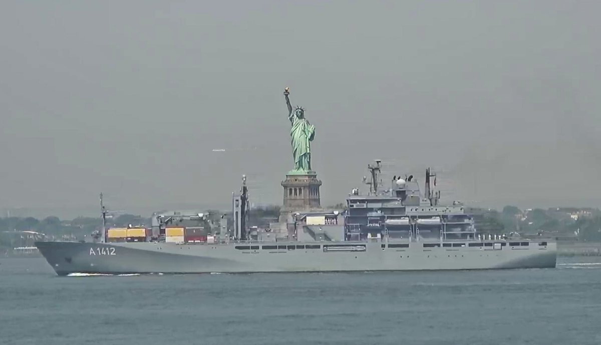 German Navy Berlin-class replenishment oiler FGS Frankfurt am Main (A1412) leaving New York City - May 26, 2024 #fgsfrankfurtammain #a1412 SRC: webcam
