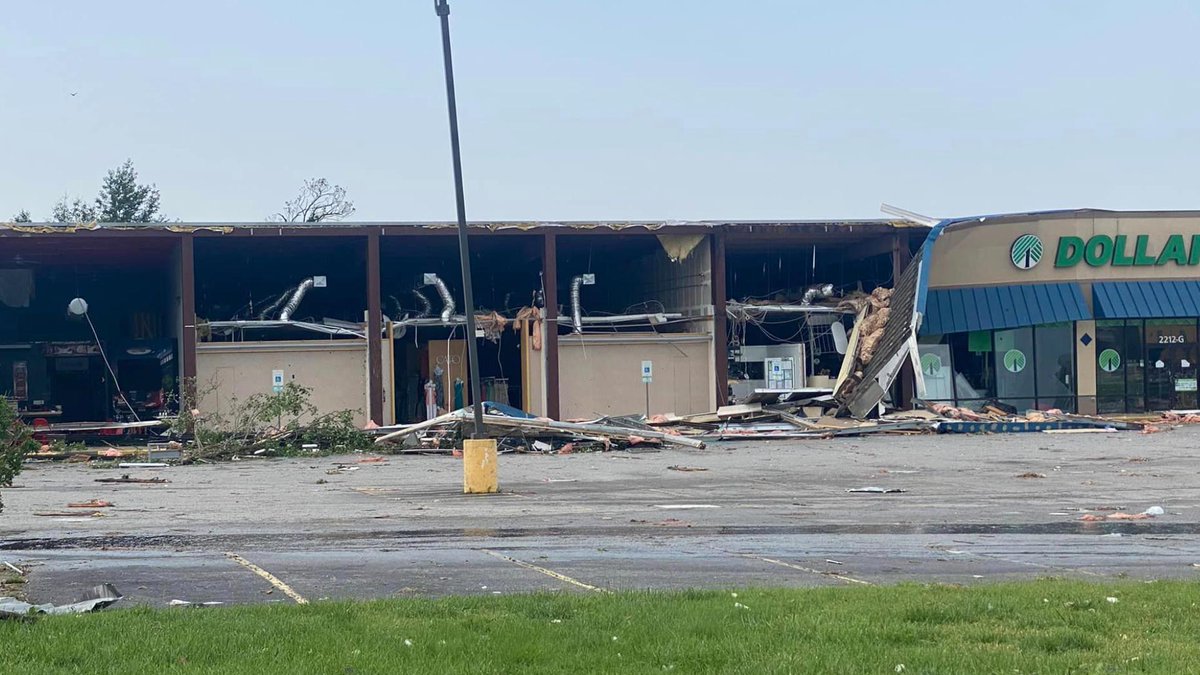Alexandratweets's tweet photo. Tornado damage is widespread in Benton County. Trees and powerlines down, businesses ripped apart, homes and cars damaged. We'll have the latest for you tonight on-air and on https://t.co/l0d7234Lfz. Grateful to our incredible weather team for keeping everyone informed overnight. https://t.co/8rfQuVcglr