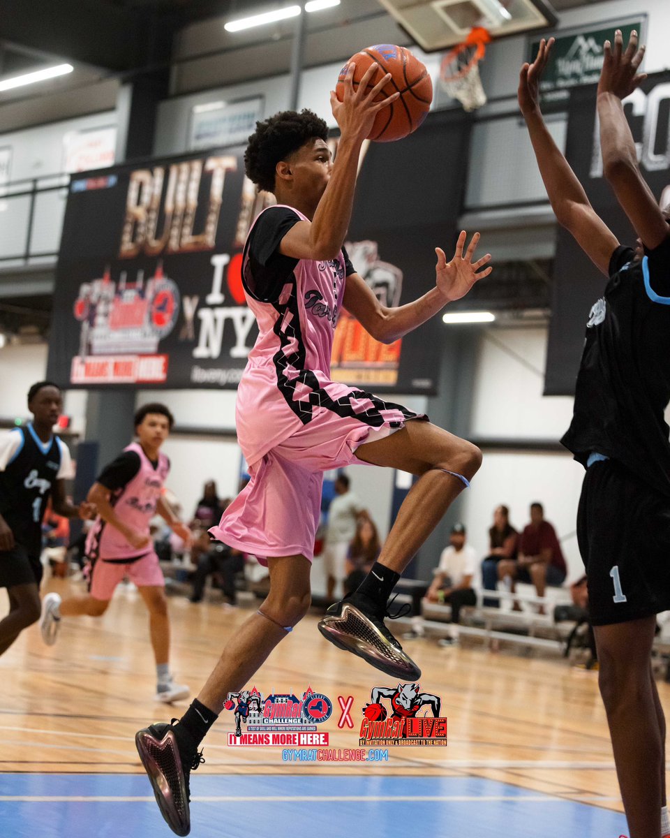 GymRatCHALLENGE's tweet photo. The @texastarheelsbasketball advance in the 16U Gold Bracket #GymRatCHALLENGE https://t.co/iJqsYnwDq7