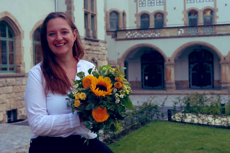 Ich freue mich so! Die wunderbare @katluetz hat bei den Oberbürgermeisterinnenwahlen in Jena die Stichwahl erreicht. Verdient! Und einfach großartig! Und weiter gehts … 💚 @Gruene_Jena @Die_Gruenen