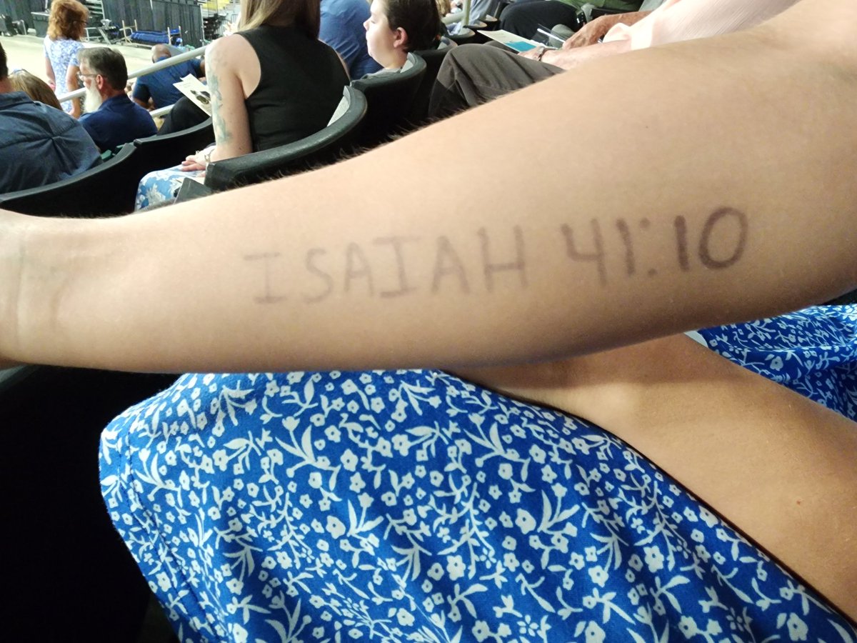 SarahJFoster11's tweet photo. @kbligg @FZEXCTF @MSHSAAOrg @PoleVaultStl @mtccca @VaulterMagazine @FZSchools @MoMileSplit https://t.co/PiT11HbU2r
