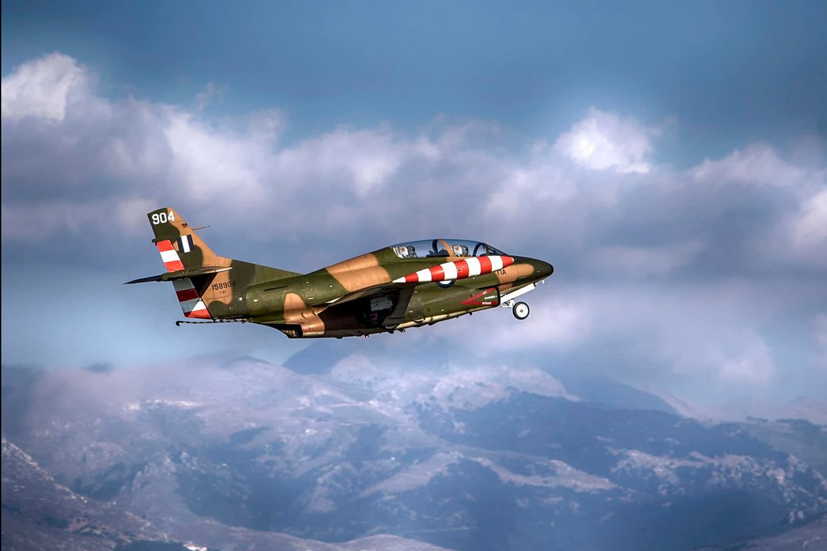 DimitriVrettos's tweet photo. HAF T-2E https://t.co/ldX3H5sCxO