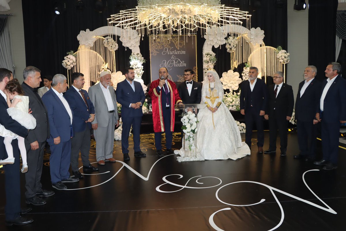 Güneş ve Tokucu ailelerinin kıymetli evlatları Mahmut Nedim ile Nursevim çiftinin Nikah akdine şahitlik ettik rabbim iki cihanda mutluluklar nasip etsin. @bybekirbozdag @adelioglu63 @zabeyazgul @Celalciftcitr @CYAZMAC @erkankandemir @RTErdogan @aslanalibayik @mcanpolatnet