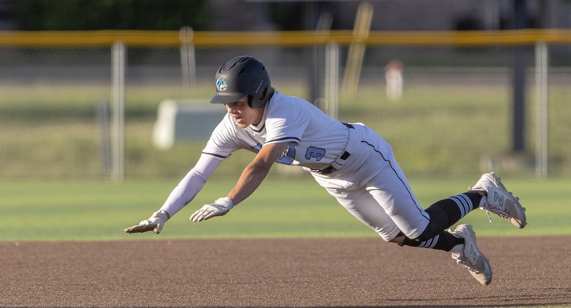 ikebaseball20's tweet photo. Junior Cole Adams picks up 1st team All State honors as a utility player. Cole played both short stop and 2nd base on the infield while playing both right field and center field this spring. Cole finished batting over .400 for Ike this spring. https://t.co/XYmRDNSV3d