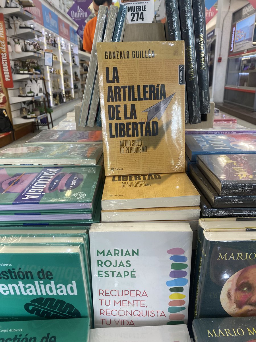Muy contento con la noticia de que la tercera edición de #LaArtilleriaDeLibertqd se está vendiendo profusamente en librerías y en línea. Anticipo que en julio habrá gran lanzamiento en la feria del libro de Cartagena, con presentación de @mauricionavast. Después habrá firma de