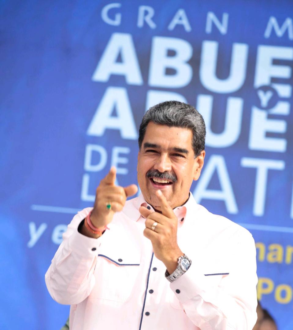🙋🏻‍♂️📢 ¡Derrotemos la censura de las redes y rompamos el bloqueo mediático!

Que los medios sepan que aquí hay un pueblo alzando su voz, dando la batalla comunicacional en apoyo al presidente <a href="/NicolasMaduro/">Nicolás Maduro</a>.

#NicoLike
<a href="/JPSUVNE_/">JPSUV NUEVA ESPARTA</a>