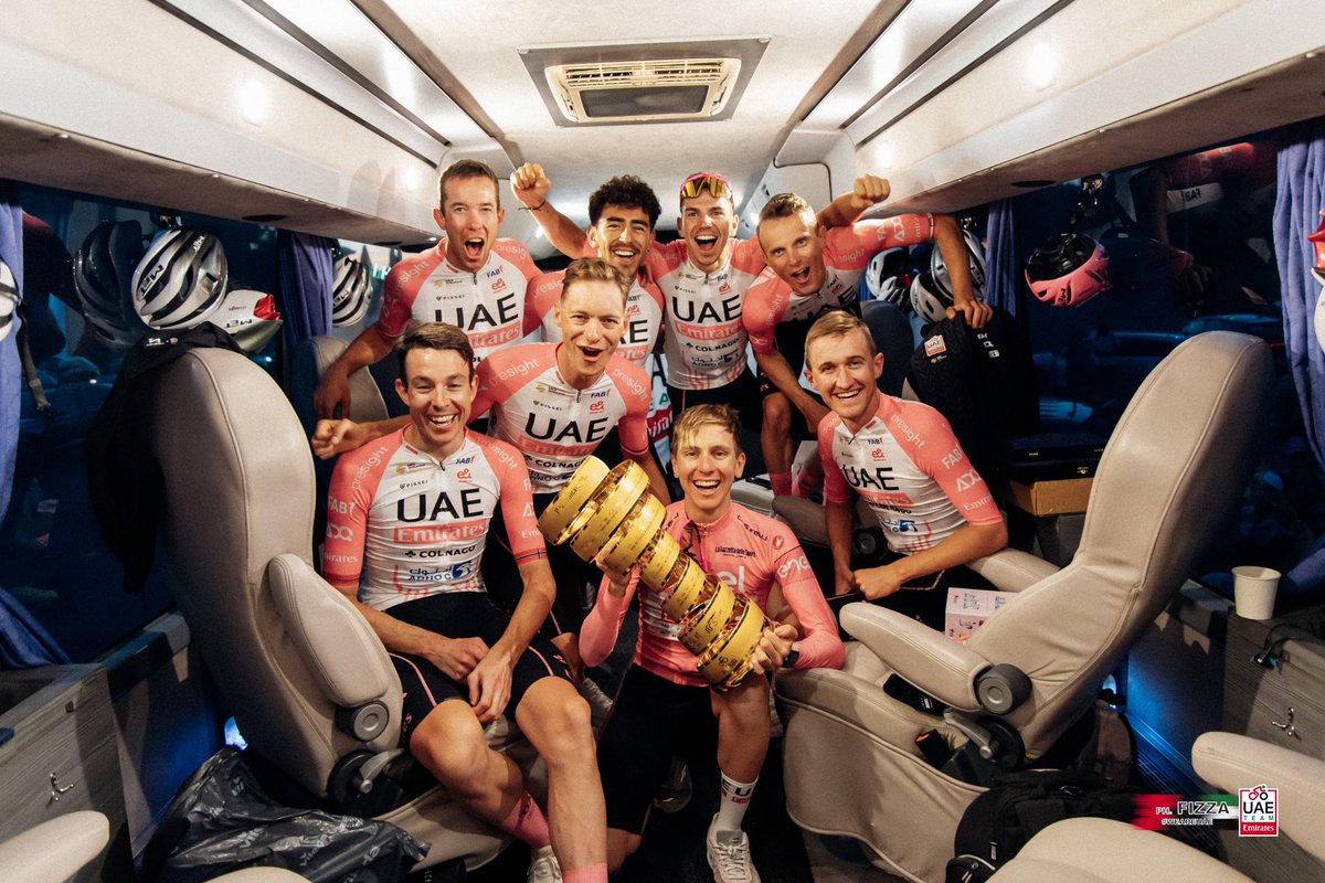 💗An incredible team effort 🏆 #WeAreUAE What a three weeks we've had at this #GirodItalia 🇮🇹. #UAETeamEmirates #Giro