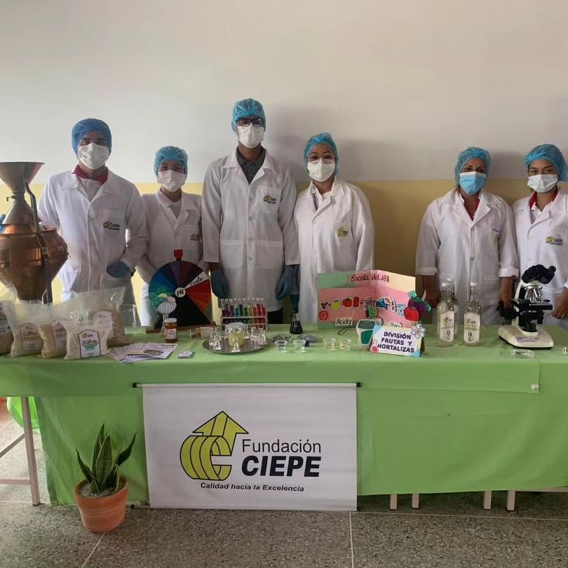 #26May | 🎓La Fundación CIEPE se une a la jornada “Mi Escuela Segura”, estimulando el aprendizaje de ciencia en los estudiantes del L.B. “Casa Taller Cecilia Mujica” en el municipio Independencia de Yaracuy. #NicoLike