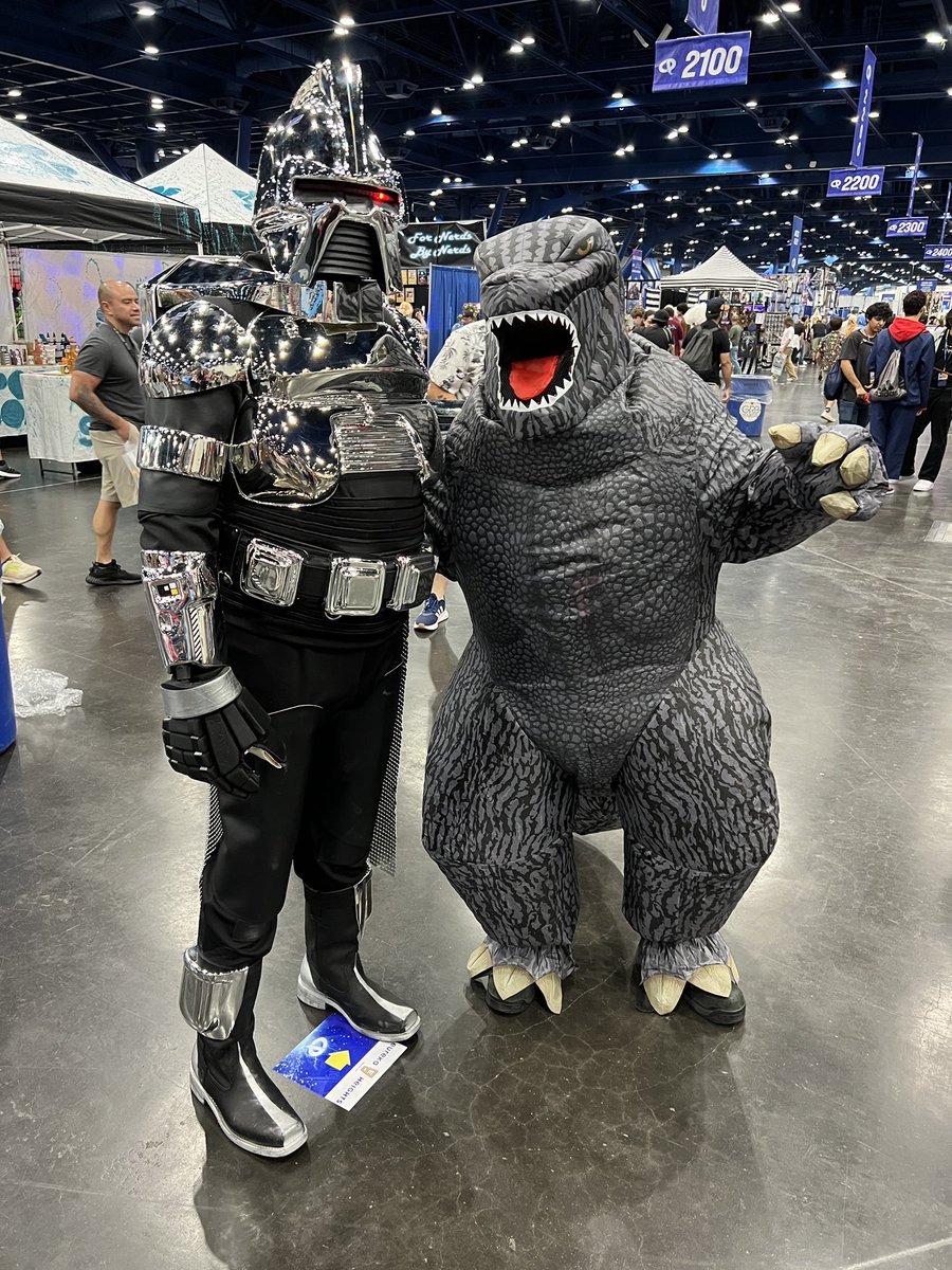 Some more Cylon Centurion cosplay today #Comicpalooza #CP2024