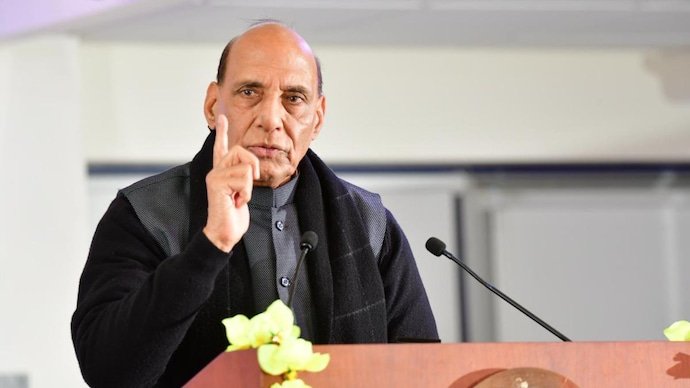 🚨 NDTV - There are Opposition charges over alleged Chinese intrusions RAJNATH SINGH ⚡: If details of India-China talks are made public it will make the people proud of our Army. 'Commander-level talks are being held currently between India and China in a good atmosphere and