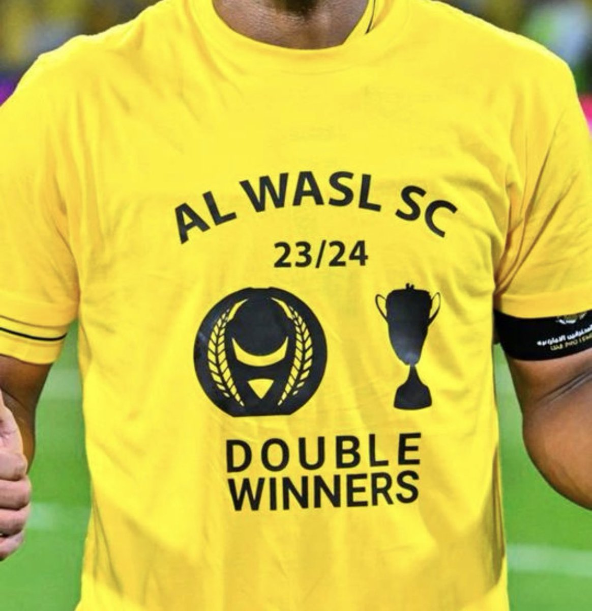 بمناسبة الفوز ببطولة الدوري واكتمال الثنائية التاريخية 💛

سحب على ٥ فوانيل الخاصة بالثنائيه 💛🫂
الشروط:
- ريتويت
- متابعة حساب <a href="/Qalmeimarati/">قلم رياضي</a> 

بالتوفيق للجميع والف مبروك 💛🫂
#الثامنة_بتوقيت_زعبيل