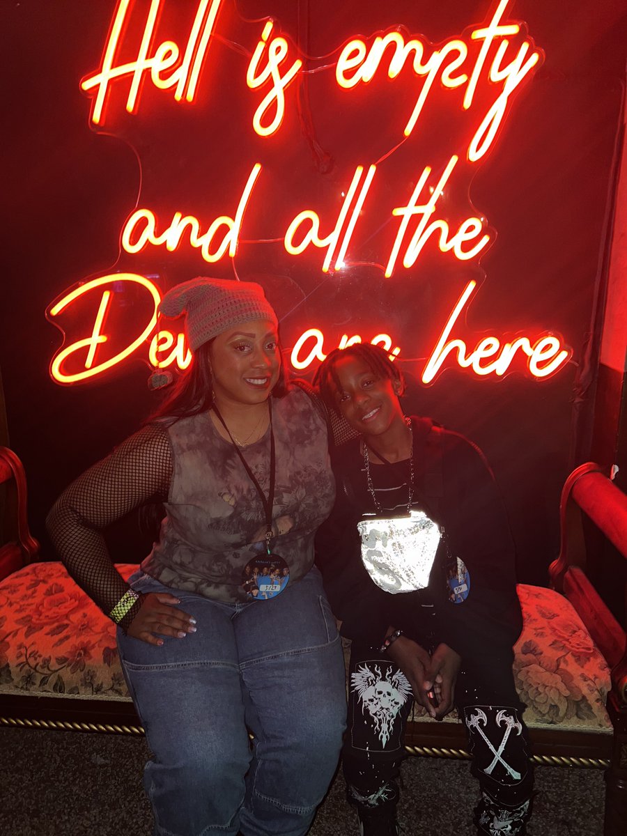 luckykidtay's tweet photo. Took the lil one to see @TeezoTouchdown last nite. It was his first show and he had a fuccin ball. https://t.co/kh0ftV6xqQ