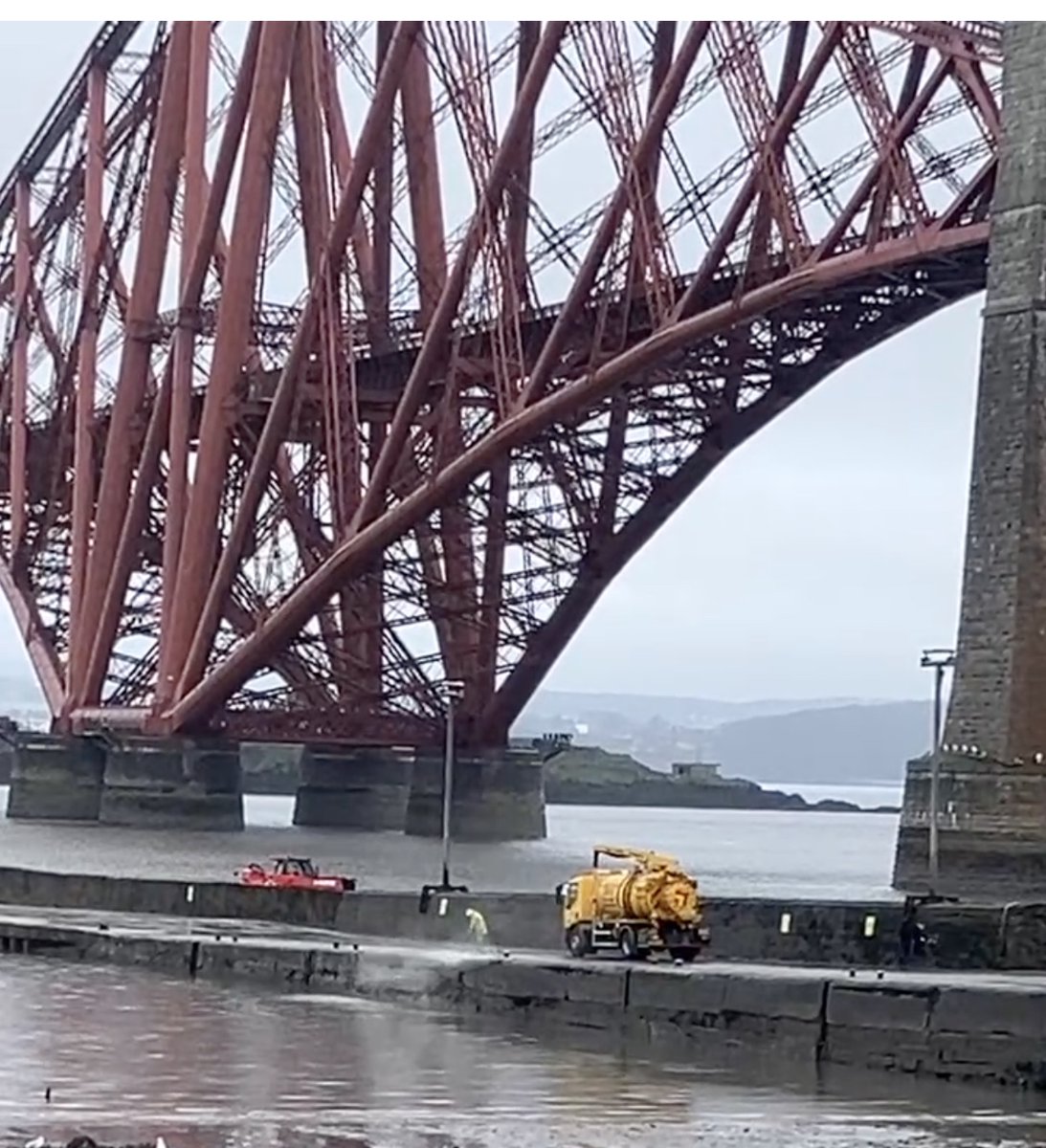 Please support my petition to stop @Edinburgh_CC spraying chemicals 'toxic to aquatic life' on #HawesPier #ForthBridge @EdinburghLive_ @edinburghpaper 
chng.it/M2ccrXL8DY THREAD