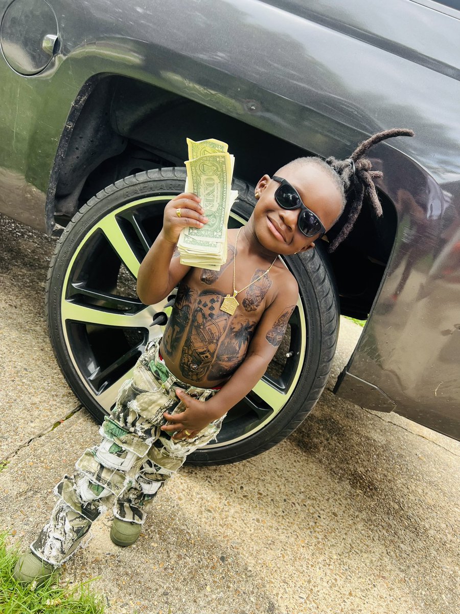 iam_BigMooh's tweet photo. Mane attraction car show 2024 - BIG MOOH &amp; HER CREW 🦍🖤 https://t.co/4KyVOEHUzg