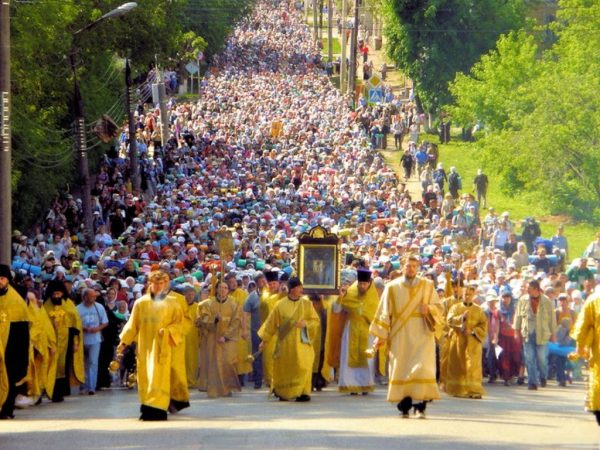 a_westgate's tweet photo. You need to be BASED procession maxxing. You need to be carrying massive crosses. You need to be hoisting massive affirmations that Christ is King. You need to be venerating icons. You need to be remystifying your nation. You need to be making the enemies of Christ concerned. https://t.co/tq54qrPDky