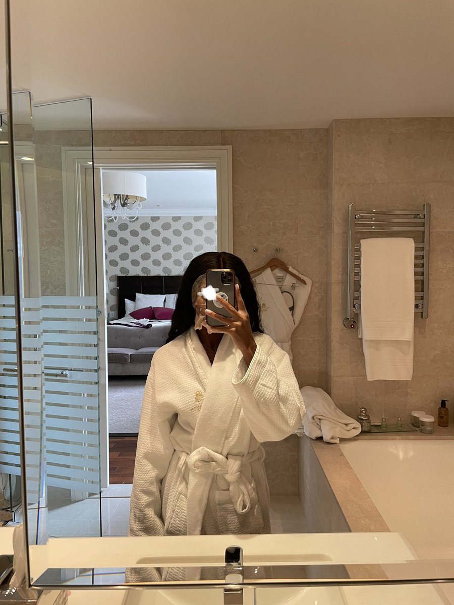 GFE is when he lets you do a face mask during your date 🥰🧖🏾‍♀️