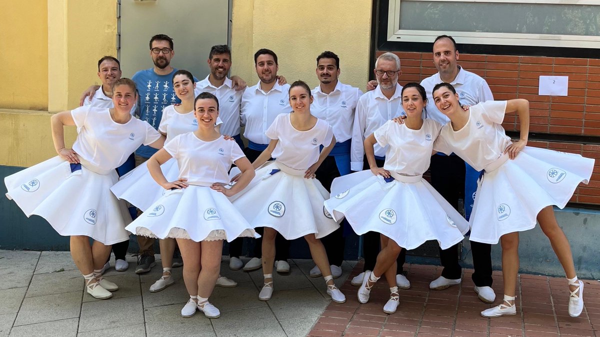 Avui hem ballat a l'últim concurs del Campionat Territorial de BCN-Ciutat a Sant Andreu! 

Després del desempat per jurats, ens hem proclamat guanyadors del Territorial 💙✨