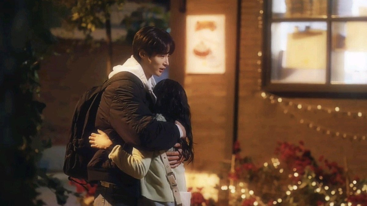 kdramasdiary's tweet photo. the way he chooses her in every timeline… https://t.co/i5PSklHDK4