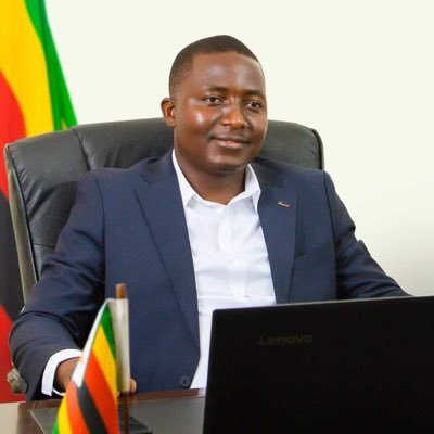 You see this Cde @LewisMatutu is one of the young leaders @edmnangagwa wants to see rise and he will make sure Lewis rises. Lewis Matutu is in my view a level headed youthful leader who anyone in leadership would consider promoting. ZANU PF has very few such leaders,it's