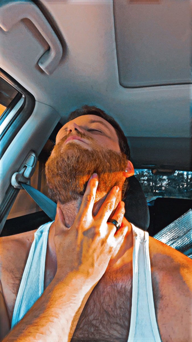 8inchcurve's tweet photo. Cum on my face daddy https://t.co/dvO3IiJcyX