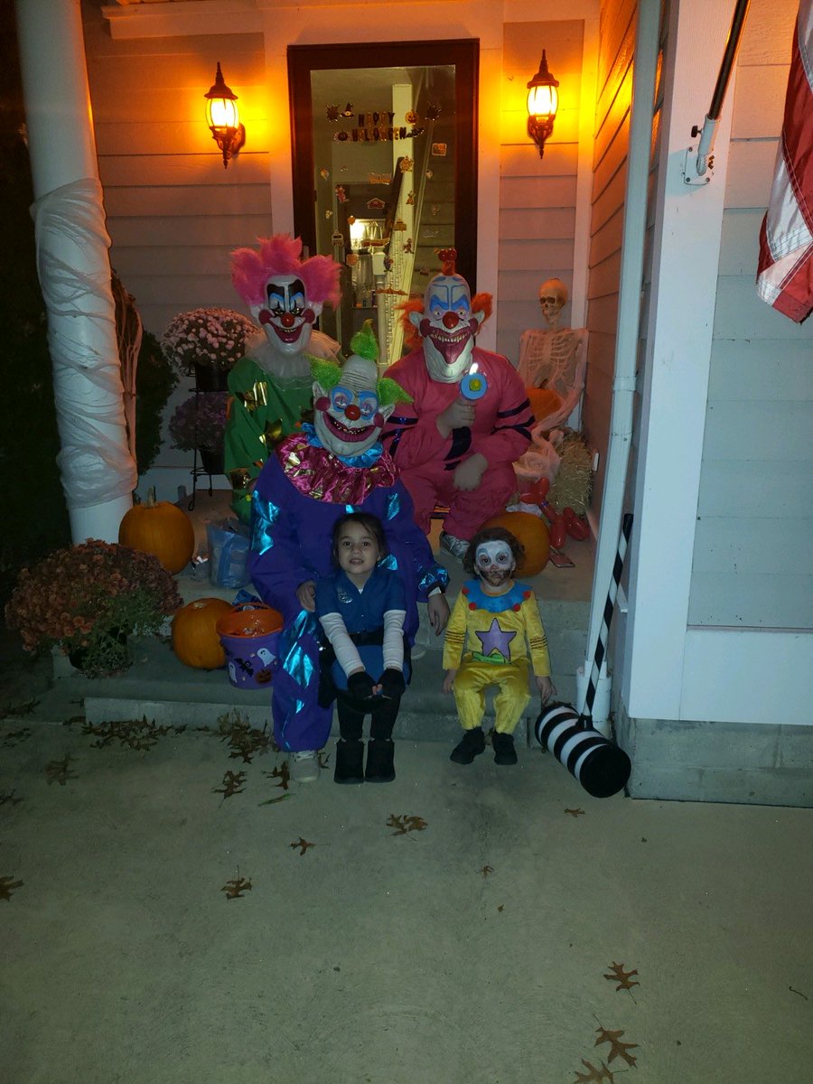 RubyRainbows84's tweet image. ⁦@klownsthegame⁩ my team can’t wait to play