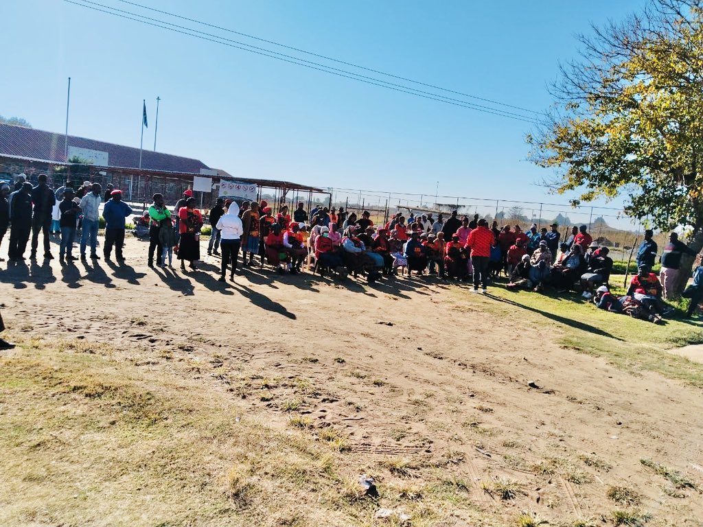♦️3 DAYS TO GO♦️

EFF Community Meeting in ward6 Nala, yesterday early in the morning.

The EFF is the only organisation that is ready to govern. The last hope for our people.

#MalemaForSAPresindent #VoteEFF2024