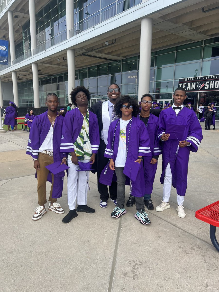 Humble High School Track (@humbletrack) on Twitter photo Congratulations to the graduation class of 2024! <a href="/faevafields/">Robert Fields</a> <a href="/KeshawanLamont/">Keshawan Lamont</a> <a href="/JastonHamilton/">Jaston Hamilton</a> <a href="/Jedadiahhh/">Jedadiah Stockton</a> <a href="/_loganbroussard/">Logan Broussard βοΈ</a> <a href="/HumbleISD_Ath/">Humble ISD Athletics</a> <a href="/HumbleISD_HHS/">Humble High School</a> Congratulations to the graduation class of 2024! <a href="/faevafields/">Robert Fields</a> <a href="/KeshawanLamont/">Keshawan Lamont</a> <a href="/JastonHamilton/">Jaston Hamilton</a> <a href="/Jedadiahhh/">Jedadiah Stockton</a> <a href="/_loganbroussard/">Logan Broussard βοΈ</a> <a href="/HumbleISD_Ath/">Humble ISD Athletics</a> <a href="/HumbleISD_HHS/">Humble High School</a>