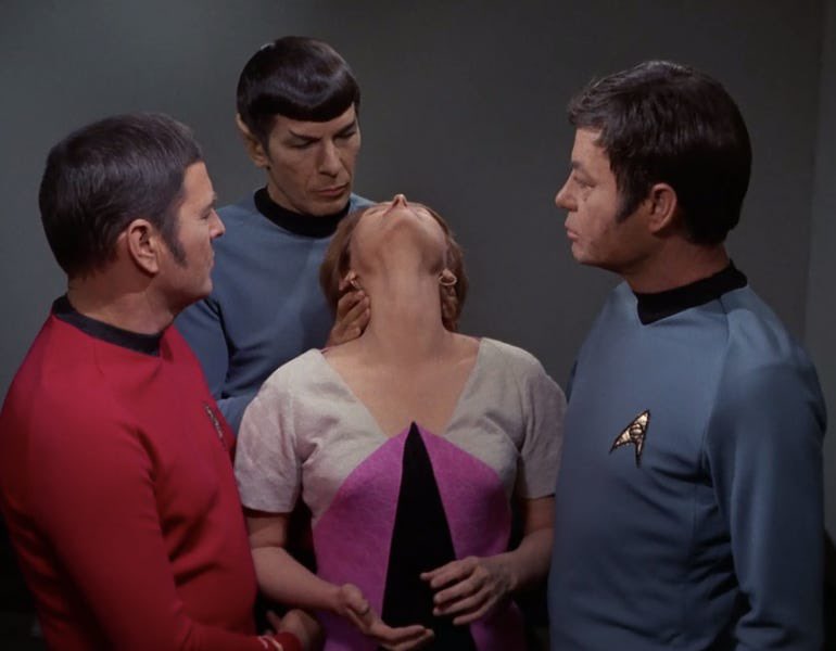 #AllStarTrek Spock: “I perform great massages as well as Vulcan neck grips.”🛸😊