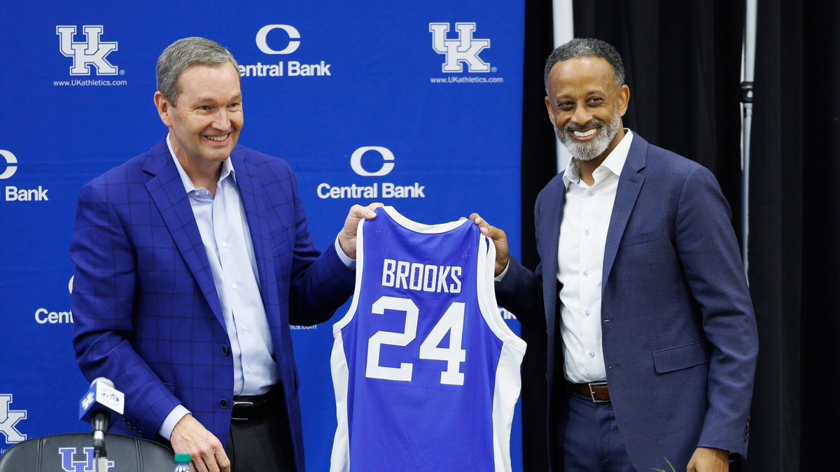 PStevensOT's tweet photo. Two months ago today, Kenny Brooks was hired at Kentucky.

It’s been an incredibly fun two months. https://t.co/WB5WRMcgvs