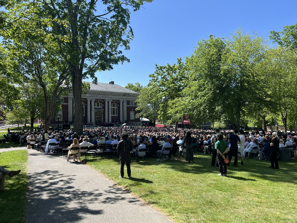 BatesCollegeMBB's tweet photo. CLASS OF 2024 π
Congrats to our four graduates; Trace Gotham, Devin Harris, Simon McCormick, and Stephen Ward πΎ
These four have truly left their mark on this program - BOBCAT PRIDE
#d3hoops #GoBates #GoBobcats #BatesBobcats #BobcatPride #AlumniGym #NESCAC #NESCACHoops https://t.co/RB1WOIocA0