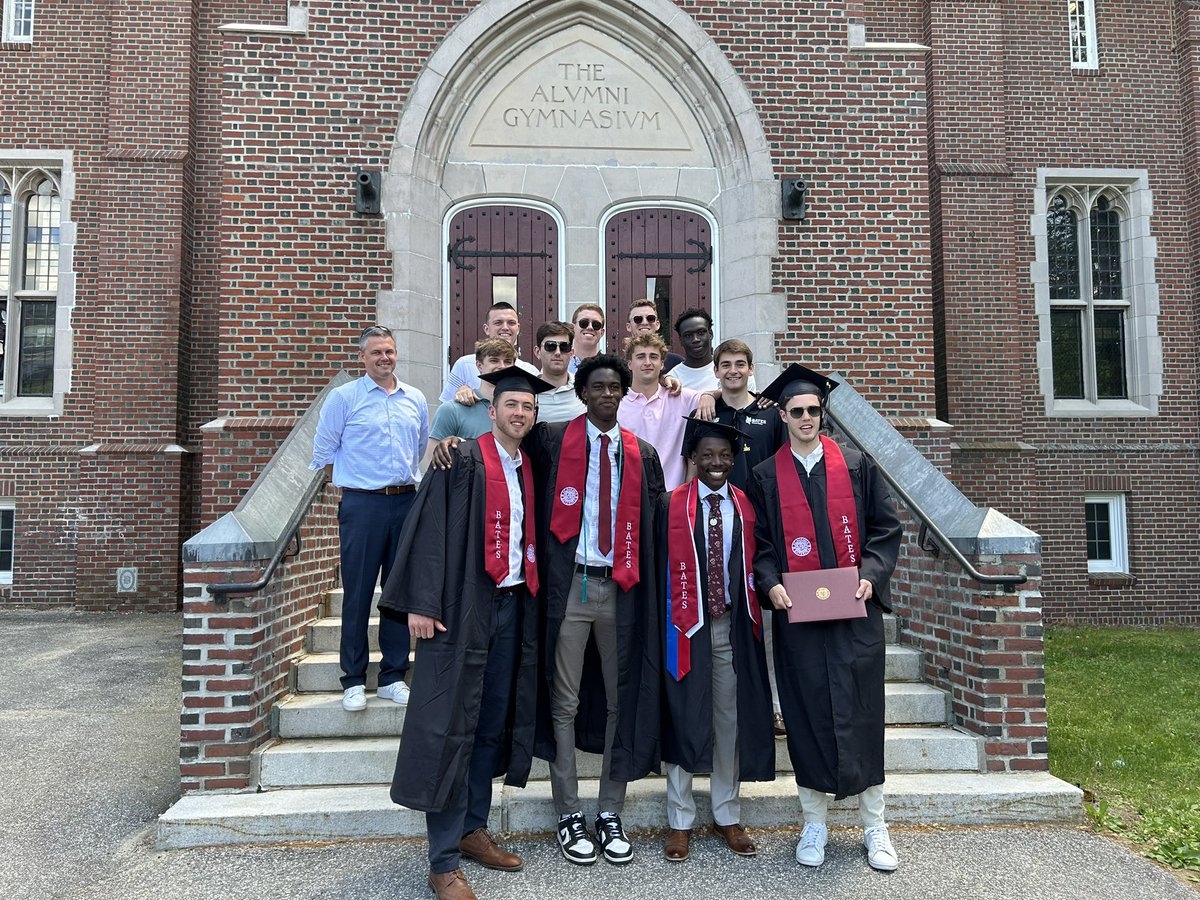 BatesCollegeMBB's tweet photo. CLASS OF 2024 π
Congrats to our four graduates; Trace Gotham, Devin Harris, Simon McCormick, and Stephen Ward πΎ
These four have truly left their mark on this program - BOBCAT PRIDE
#d3hoops #GoBates #GoBobcats #BatesBobcats #BobcatPride #AlumniGym #NESCAC #NESCACHoops https://t.co/RB1WOIocA0