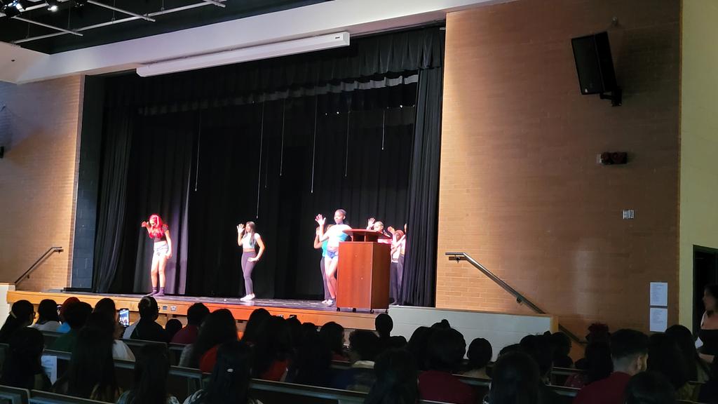 Nadine Deerr (@nadinedeerr) on Twitter photo Dance Expressions Community Night <a href="/fmssarrows/">Fletcher's Meadow S.S.</a>. Special thanks to Ms. Prosperi and her dance students for providing another opportunity to bring the <a href="/fmssarrows/">Fletcher's Meadow S.S.</a> families and friends together. We'll ✔️ everyone ❤️ . Dance Expressions Community Night <a href="/fmssarrows/">Fletcher's Meadow S.S.</a>. Special thanks to Ms. Prosperi and her dance students for providing another opportunity to bring the <a href="/fmssarrows/">Fletcher's Meadow S.S.</a> families and friends together. We'll ✔️ everyone ❤️ .