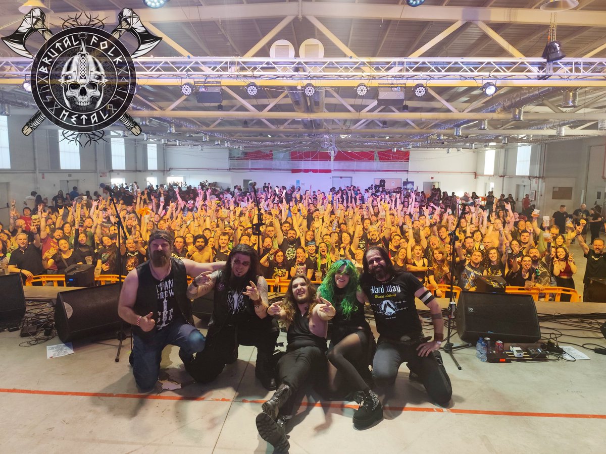 Celtibeerian's tweet photo. Liada máxima ayer en el Liruprint, ¡GRACIAS! https://t.co/tjNn5khofC