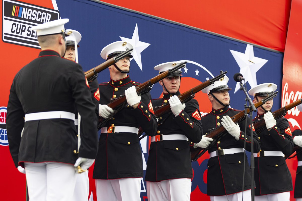 CLTMotorSpdwy's tweet photo. Because of the brave. 🇺🇸

#CocaCola600 | #NASCARSalutes https://t.co/gnxQvLSsuI