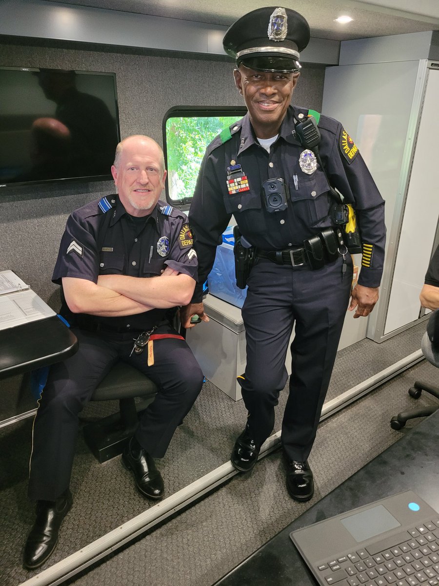 DPDReserves's tweet image. More of our team supporting @CarryTheLoad
@DPDChiefGarcia
@DallasPD
#whoareyoucarrying