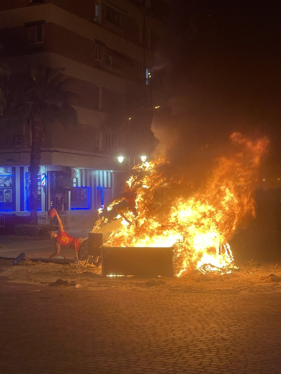 Iñaki de Miguel (@inaki_demiguel) on Twitter photo Un honor haber formado parte de la Chamá getafense en estas fiestas 2024.
Gracias al <a href="/aytogetafe/">Ayuntamiento Getafe</a> y <a href="/F_Javier_Santos/">Francisco Javier</a> por su apoyo e impulso al deporte local de Getafe Un honor haber formado parte de la Chamá getafense en estas fiestas 2024.
Gracias al <a href="/aytogetafe/">Ayuntamiento Getafe</a> y <a href="/F_Javier_Santos/">Francisco Javier</a> por su apoyo e impulso al deporte local de Getafe