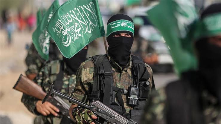 #SonDakika Hamas 'Halkımızı, ümmetimizi ve dünyanın özgür halklarını, soykırım savaşını durdurmak üzere kitlesel gösterileri artırmaya çağırıyoruz.' #RefahtaSoykırımYasanıyor #refahtasoykırımvar