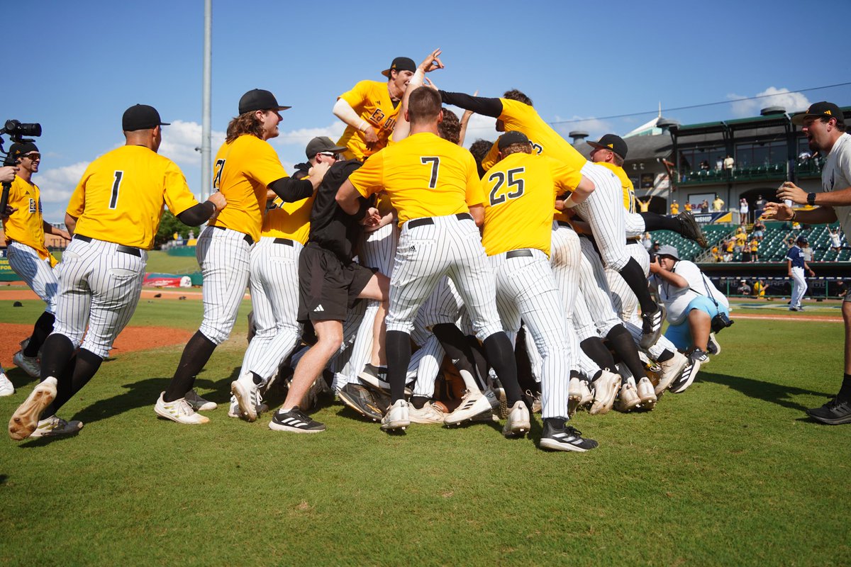 Baseburg is at it again 🏆

<a href="/SouthernMissBSB/">Southern Miss Baseball</a> is the 2024 <a href="/SunBelt/">Sun Belt</a> Tournament Champions! 

#SMTTT