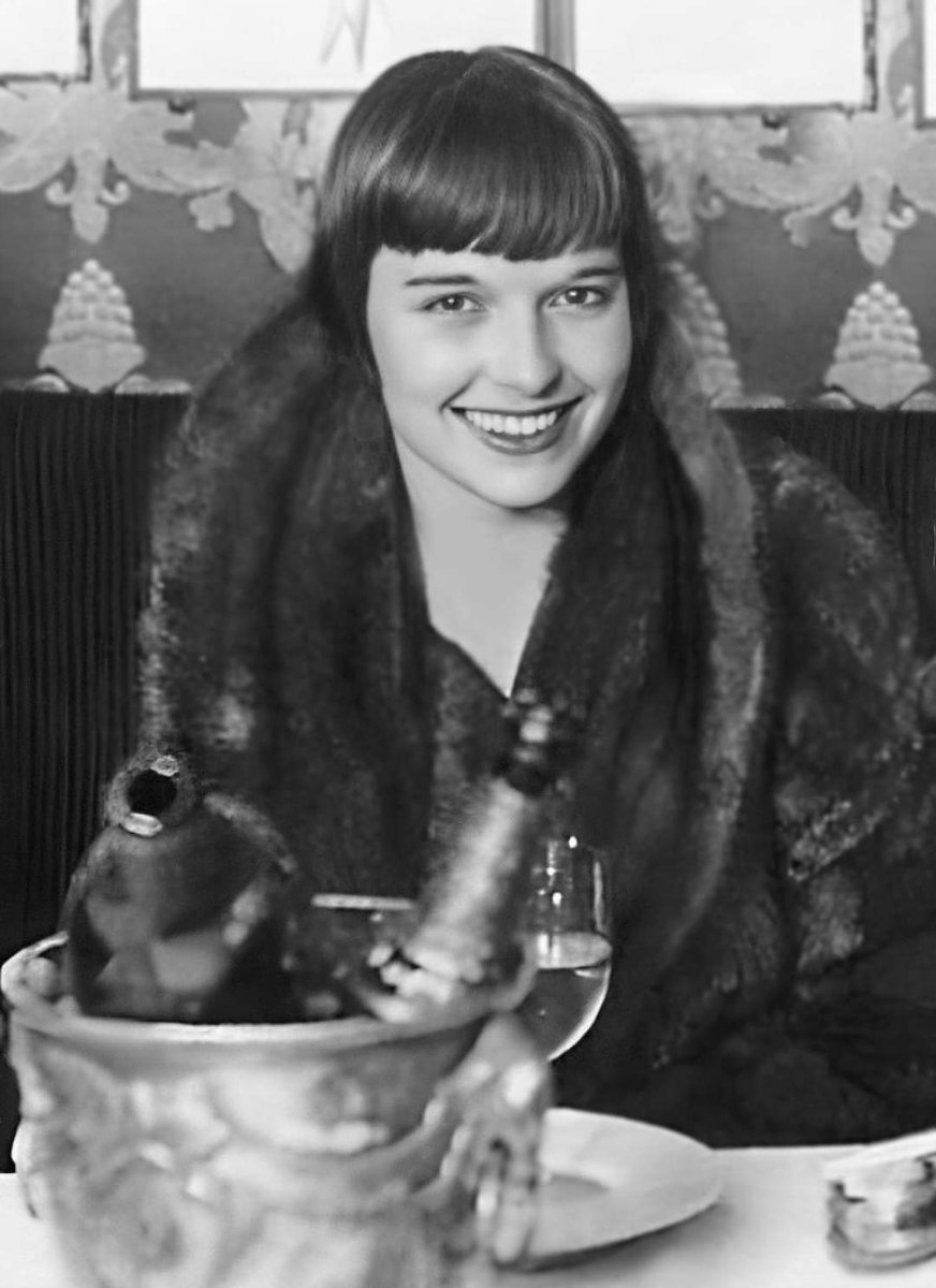 An effervescent Louise Brooks opens the cocktail hour....