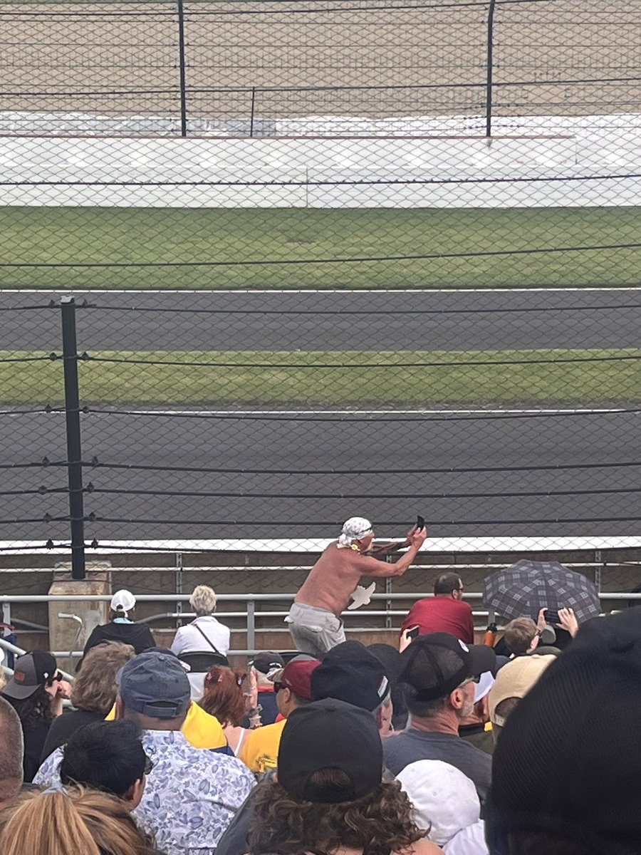 elithecatdude's tweet image. Hulk Hogan at the #Indy500