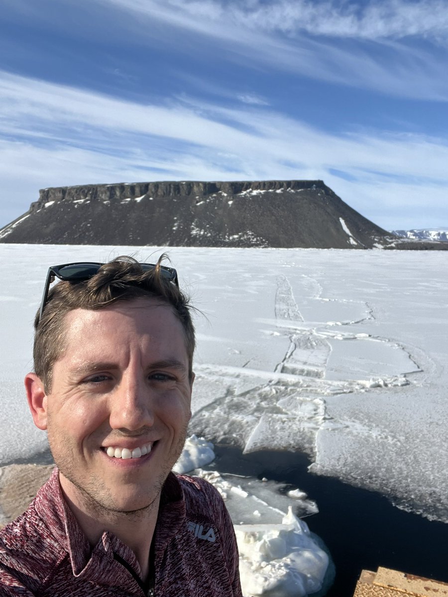 jrb08j's tweet photo. Well, this is different. Can someone please make the sun go down? 🥶🥶 https://t.co/0Hav6gLaJX
